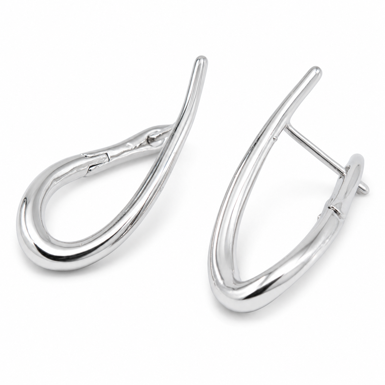 PM016 – Silver Sharp V Huggie Minđuše