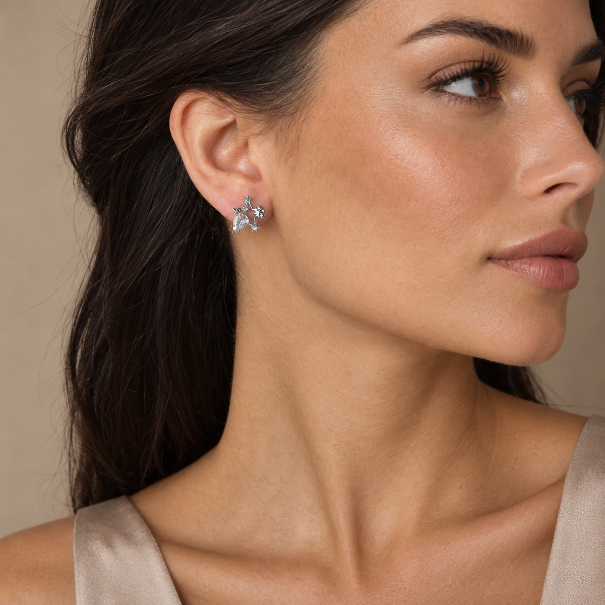 PM191 - Silver Celestial Star Pear-Cut Cluster Stud Minđuše