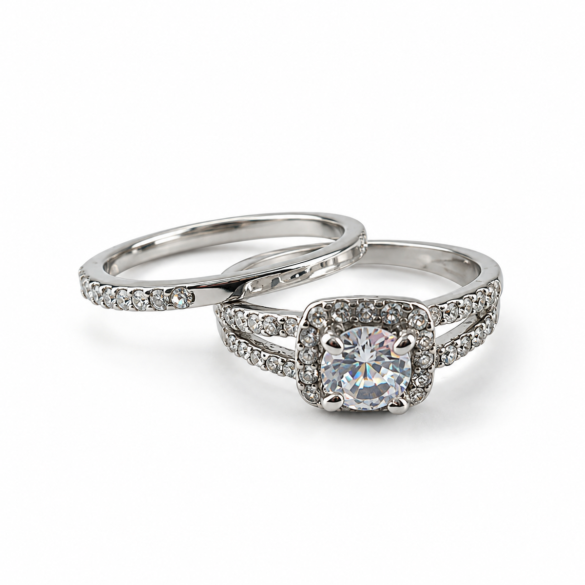PP054 - Silver Round CZ Cushion Halo Triple Pavé Prsten od hirurškog čelika