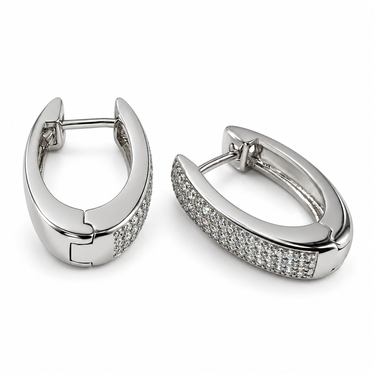 PM166 - Silver Pavé Panel Huggie Minđuše od hirurškog čelika