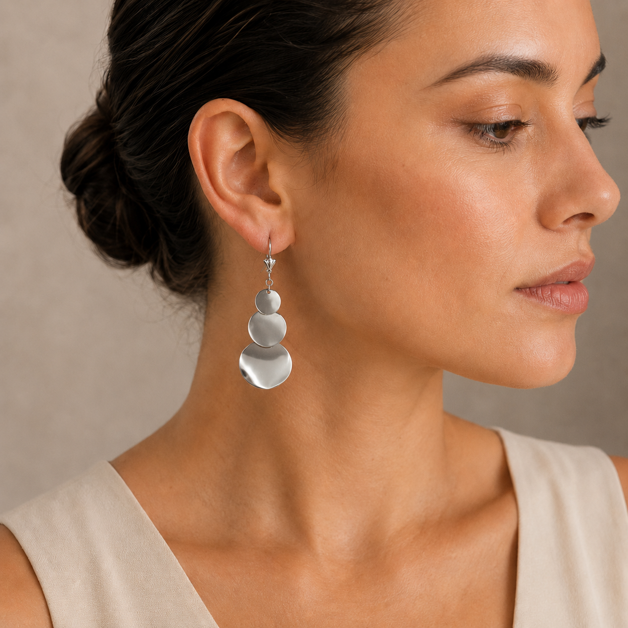 PM157 – Silver Triple Disc Graduated Drop Minđuše
