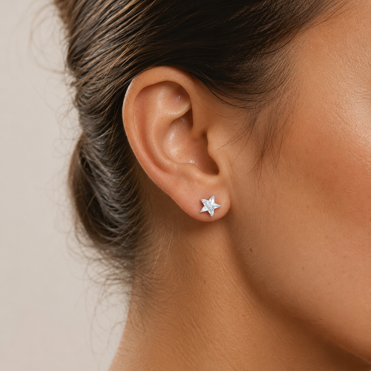 PM156 – Silver CZ Star Cut Stud Minđuše