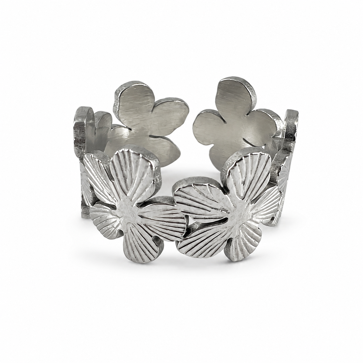 PP038 – Silver Textured Flower Eternity Band Prsten