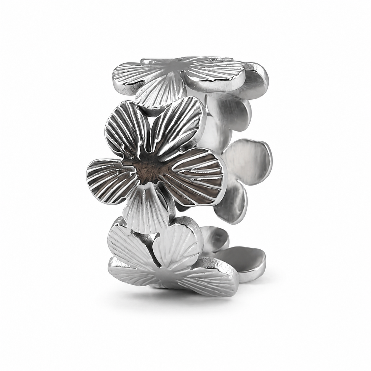PP038 – Silver Textured Flower Eternity Band Prsten
