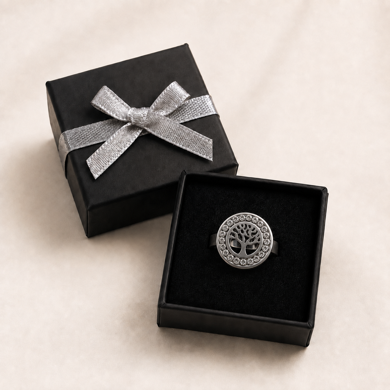 PP044 – Silver Pavé Halo Tree of Life Disc Prsten