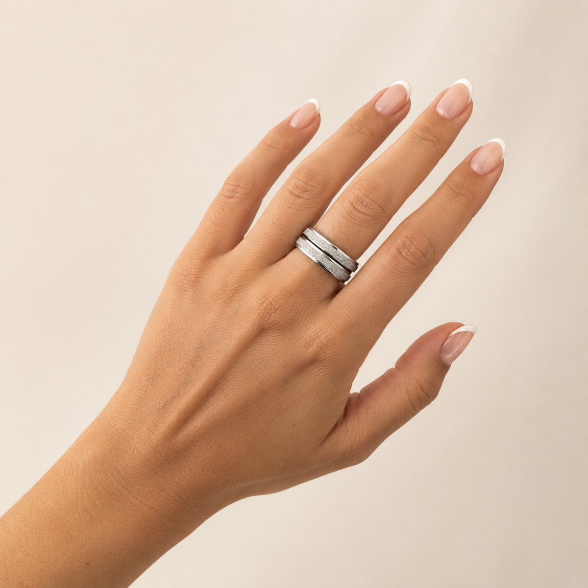 PP045 – Silver Dual Finish Wide Band Prsten