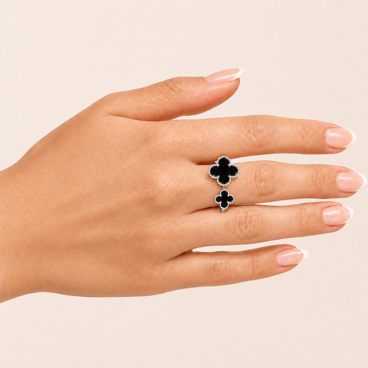PP001 – Silver Black Twin Clover Open Prsten