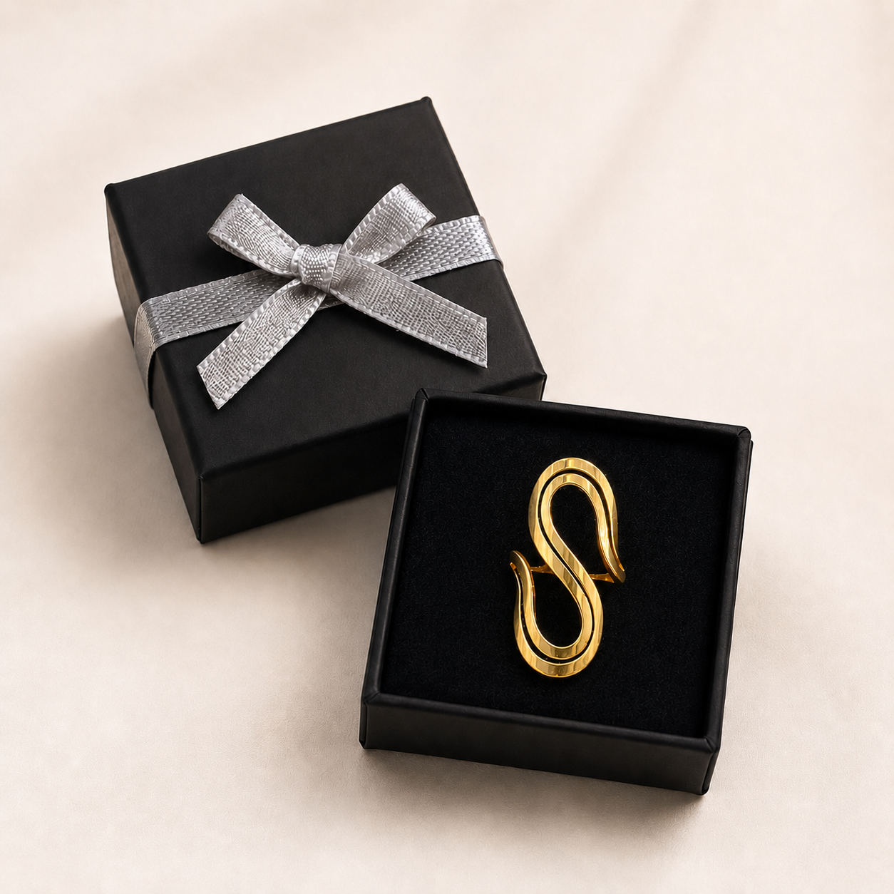 PP019G – Gold Fluid Double Loop Sculptural Prsten