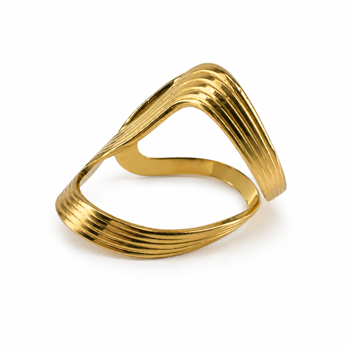 PP010G – Gold Fluid Ribbed Asymmetric Prsten
