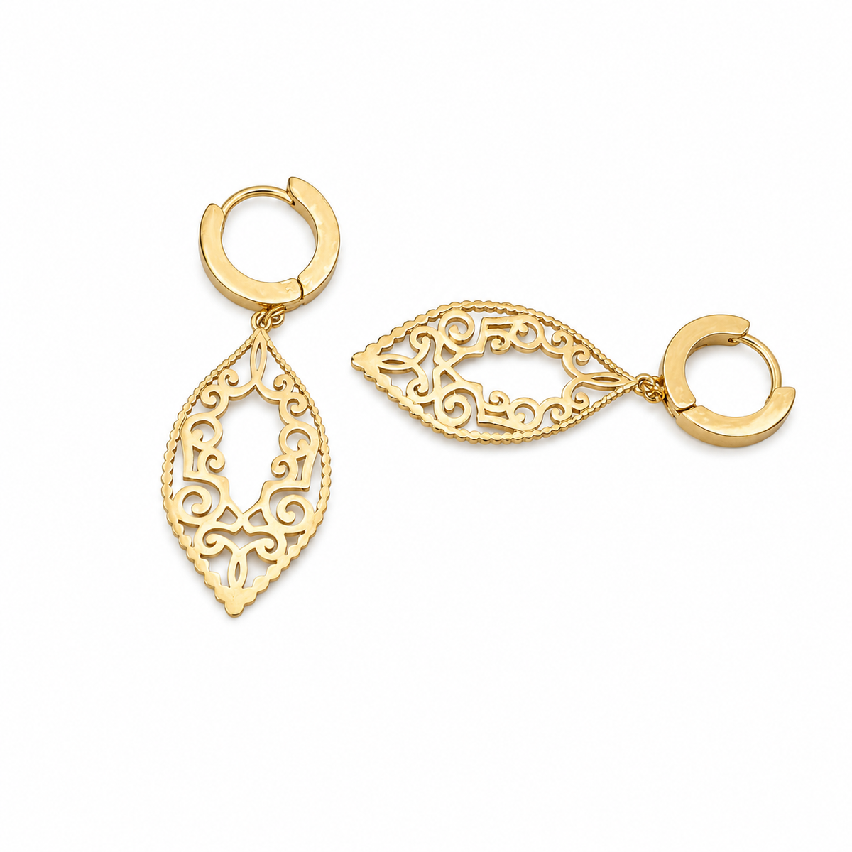 PM004G – Gold Arabesque Lantern Drop Huggie Minđuše