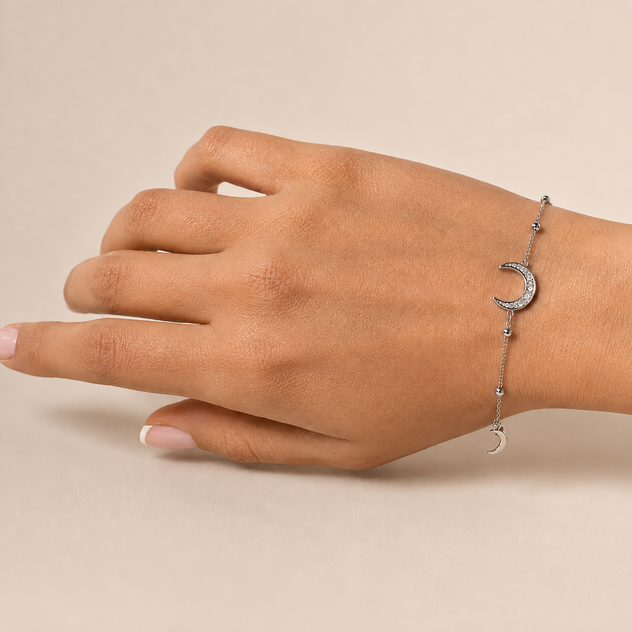 PN010 – Silver Moon & CZ Pavé Crescent Satellite Chain Narukvica