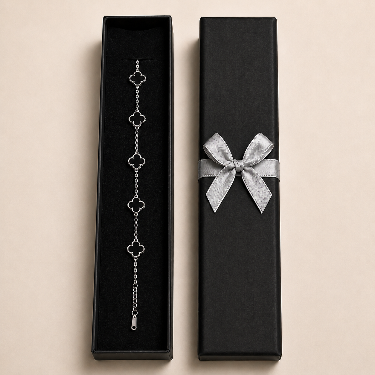 PN016 – Silver Black Five Clover Chain Narukvica