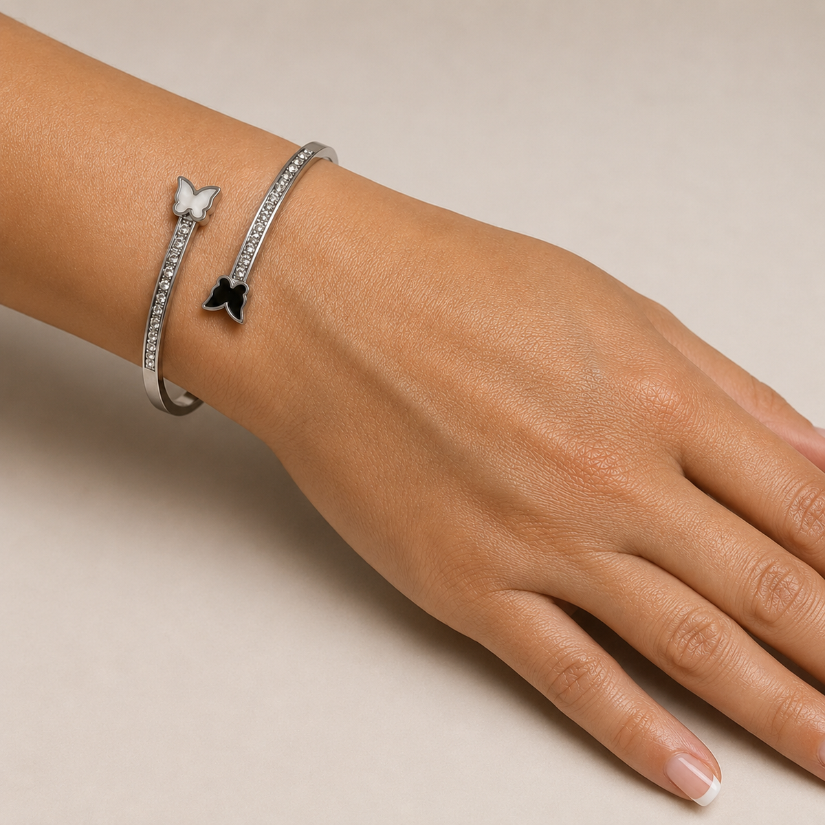 PNC023 – Silver CZ Pavé Cuff Bangle Black & White Butterfly Narukvica