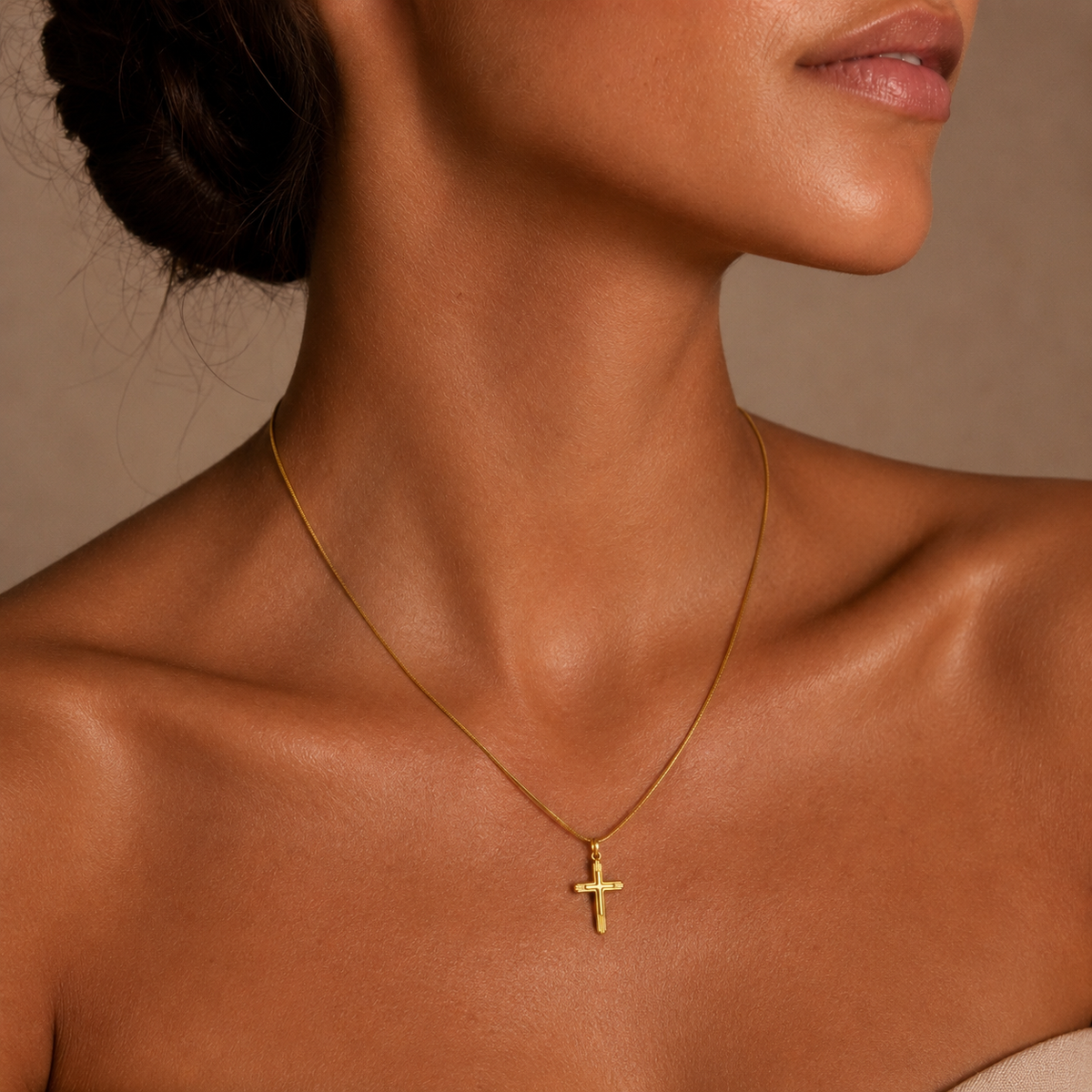 PO003G – Gold Ribbed Cross Snake Chain Ogrlica