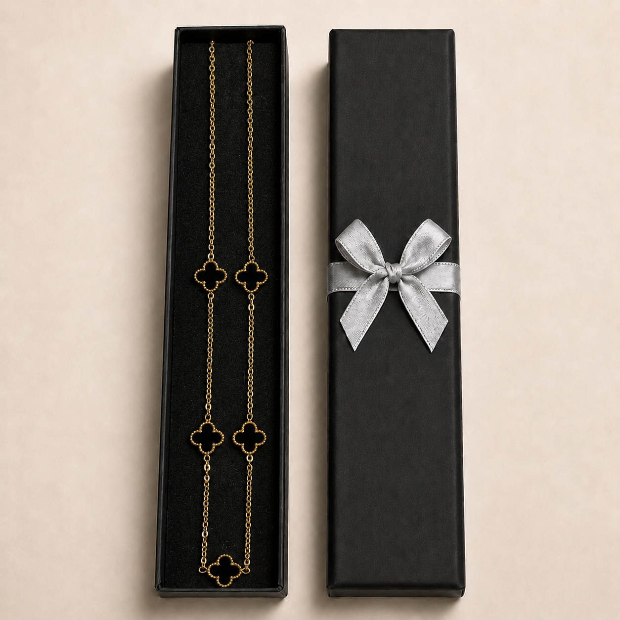 PO010G – Gold Black Five Clover Chain Ogrlica