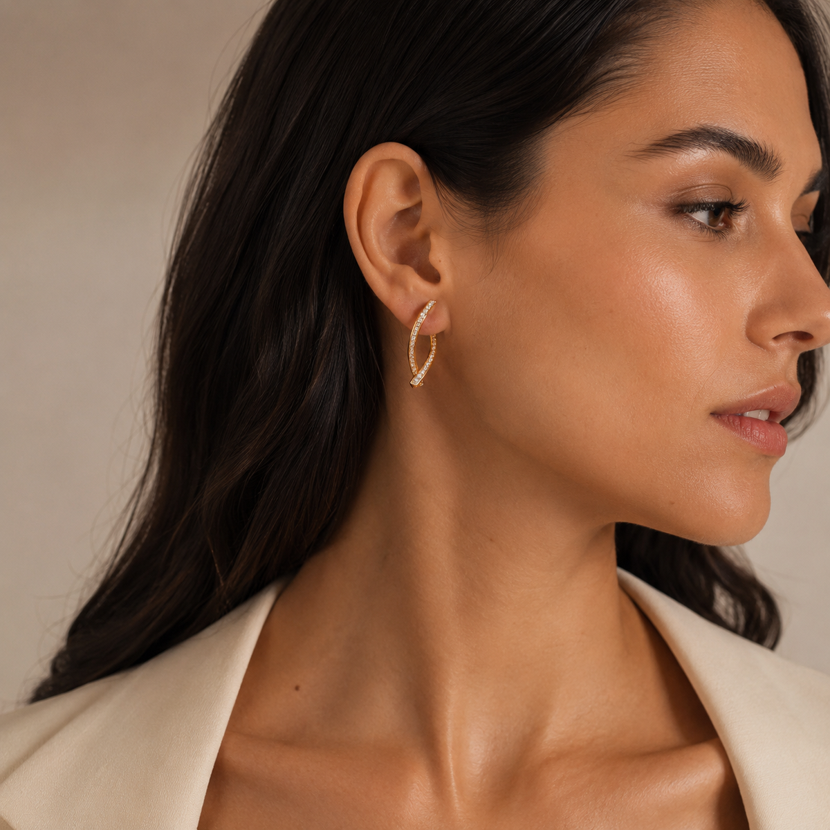 PM026G – Gold Twisted Wave CZ Ear Crawler Minđuše