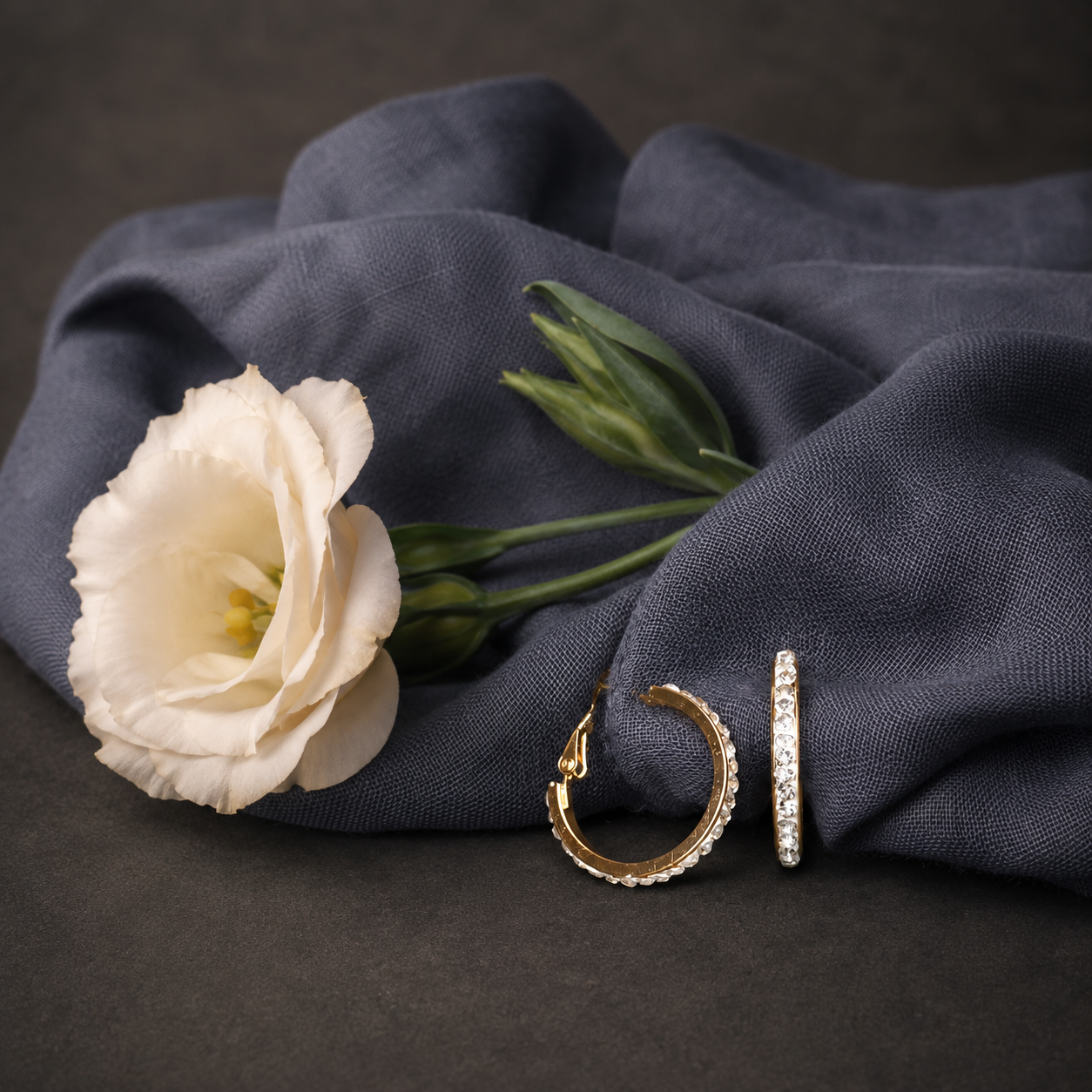 PM027G – Gold Crystal Ring Small Minđuše
