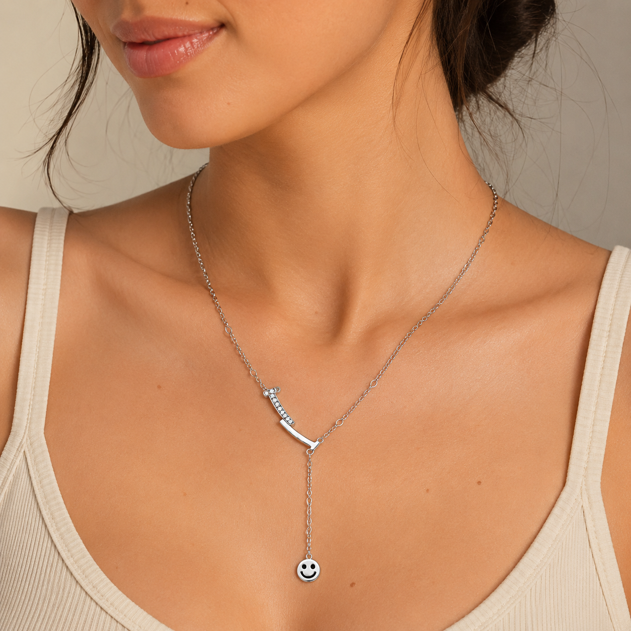 PO017 – Silver CZ Bar Lariat Smiley Face Oval Chain Ogrlica