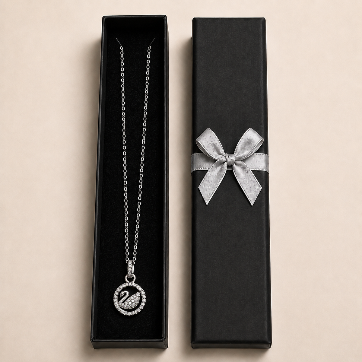 PO023 – Silver Filigree Swan Round CZ Pendant Cable Ogrlica