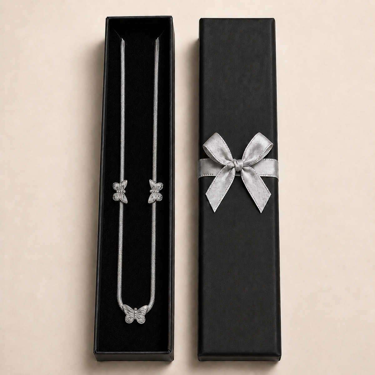 PO025 – Silver Triple Butterfly Snake Chain Ogrlica