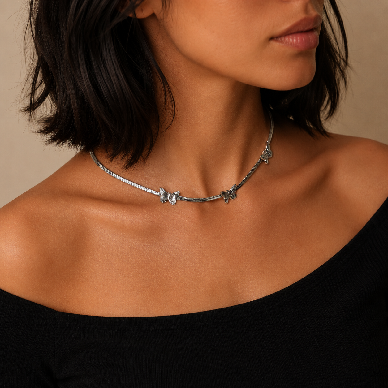 PO025 – Silver Triple Butterfly Snake Chain Ogrlica