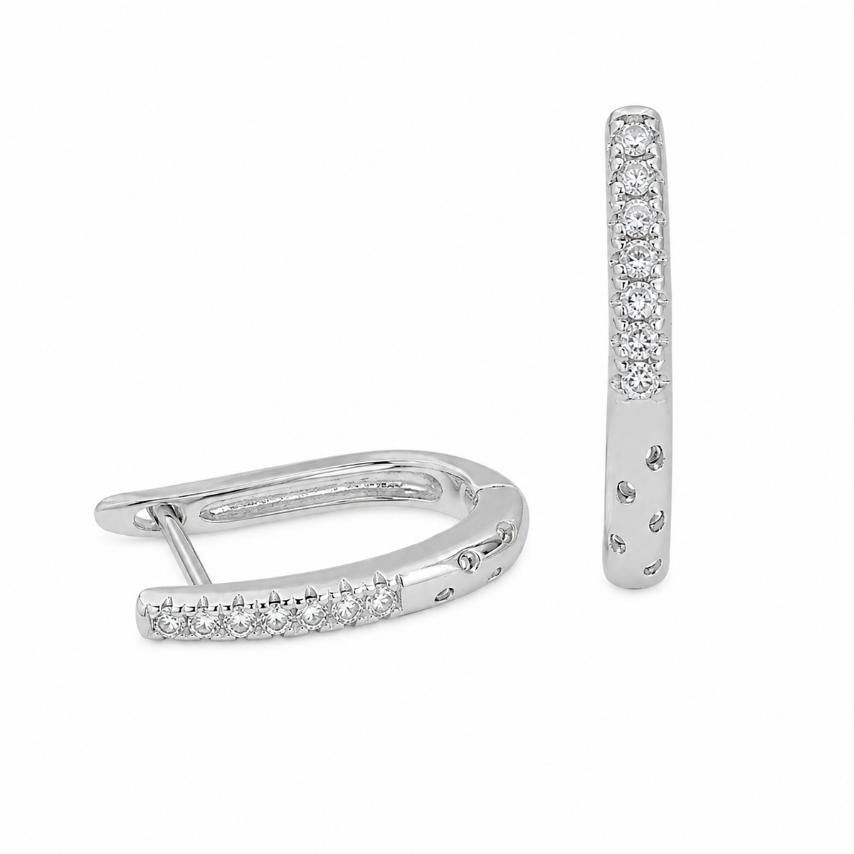 PM038 – Silver D-Hoop Pavé & Bezel CZ Minđuše