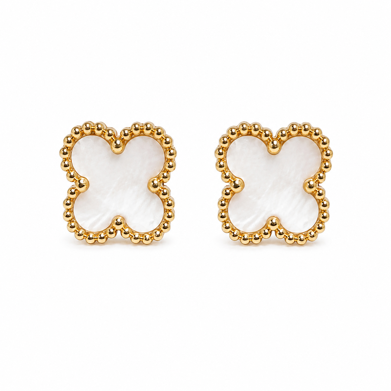 PM050G – Gold L White Four-Leaf Clover Stud Minđuše