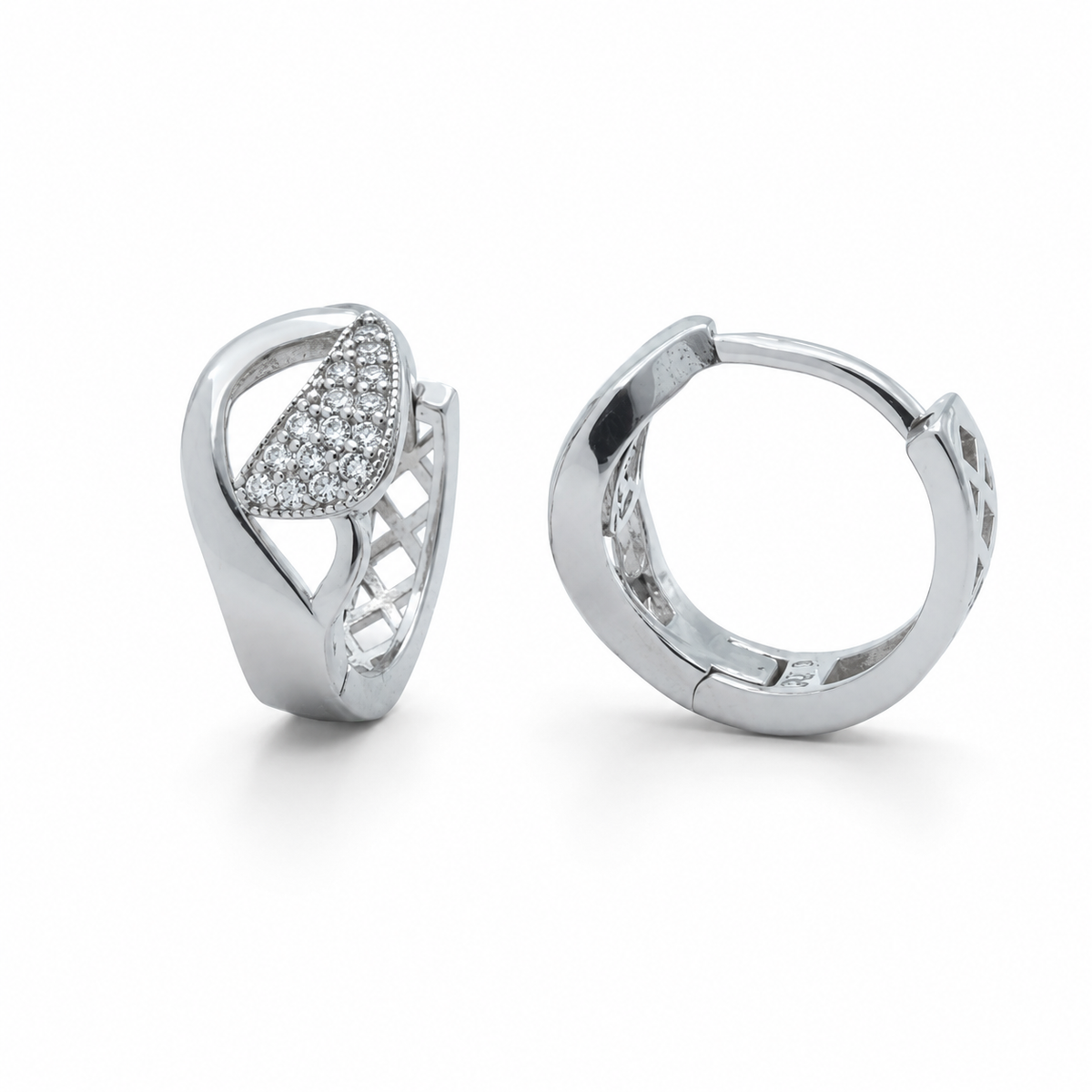 PM011 Silver Lattice CZ Huggie Minđuše od hirurškog čelika sa rešetkastim uzorkom