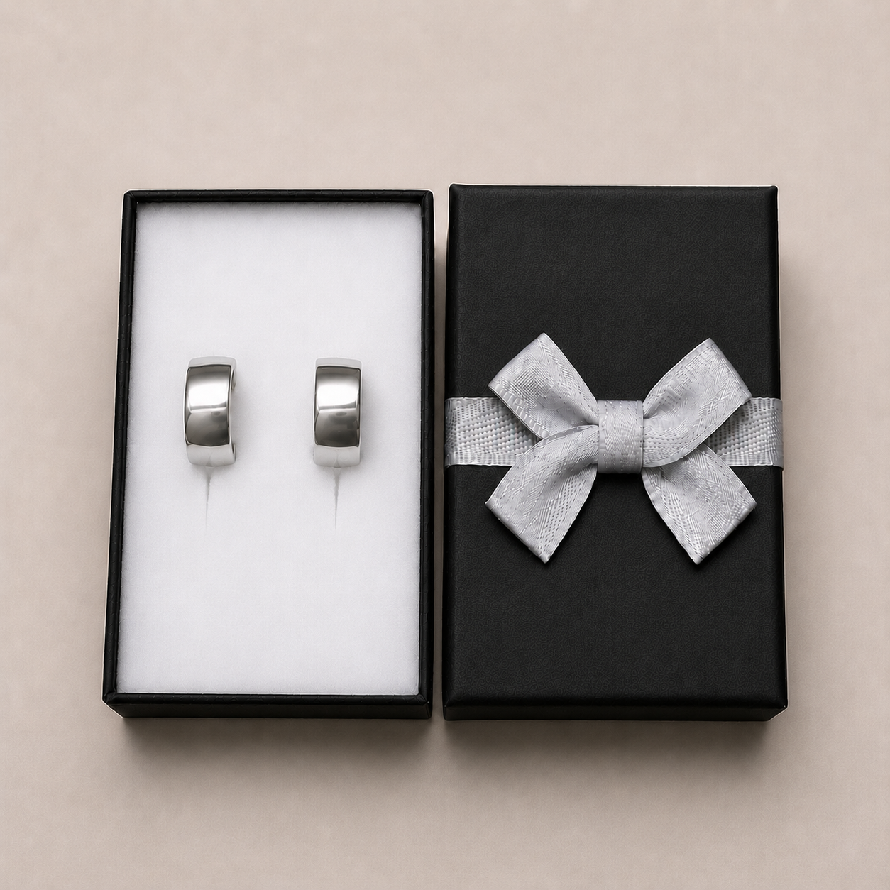 PM024 – Silver Thick Band Huggie Minđuše