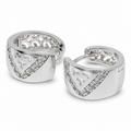 PM026 – Silver Wide CZ V-Line Greek Key Huggie Minđuše