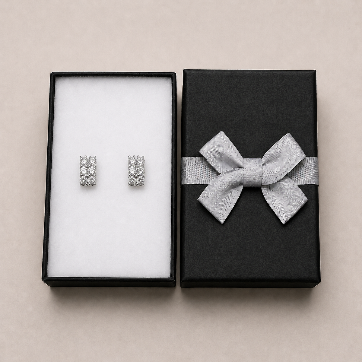 PM018 – Silver Two Row Crystal Huggie Minđuše