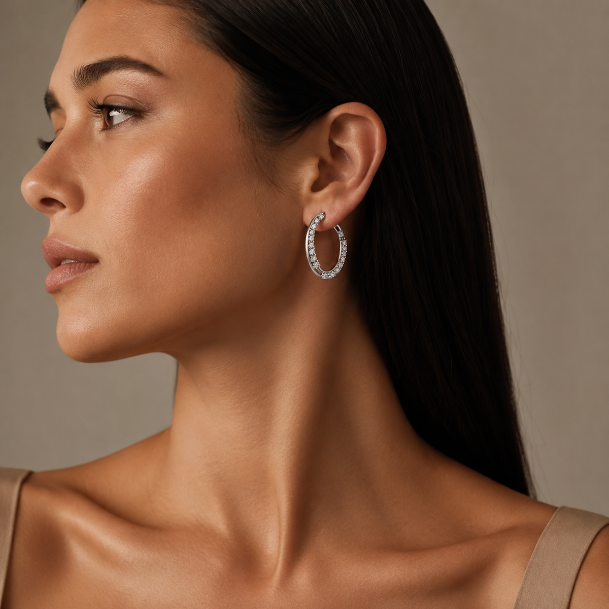PM050 – Silver Oval Inside-Out Full Pavé Hoop Minđuše