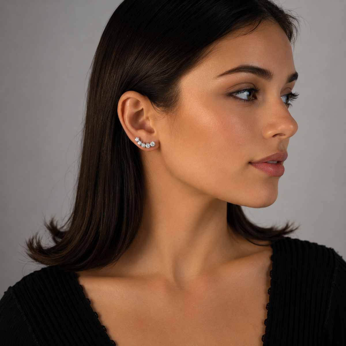 PM055 – Silver Graduated CZ Ear Crawler Minđuše