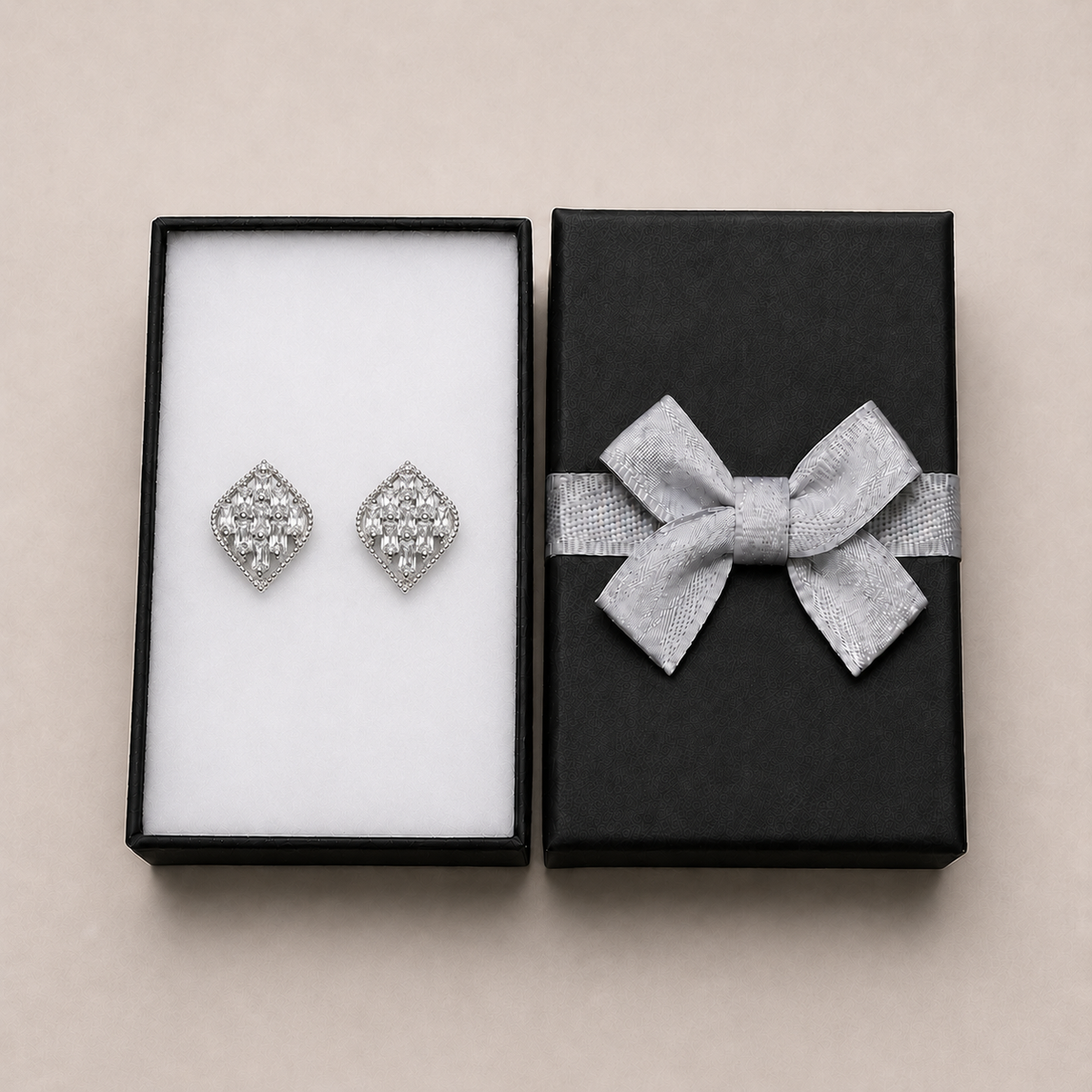 PM097 – Silver Illusion Set Marquise CZ Huggie Minđuše