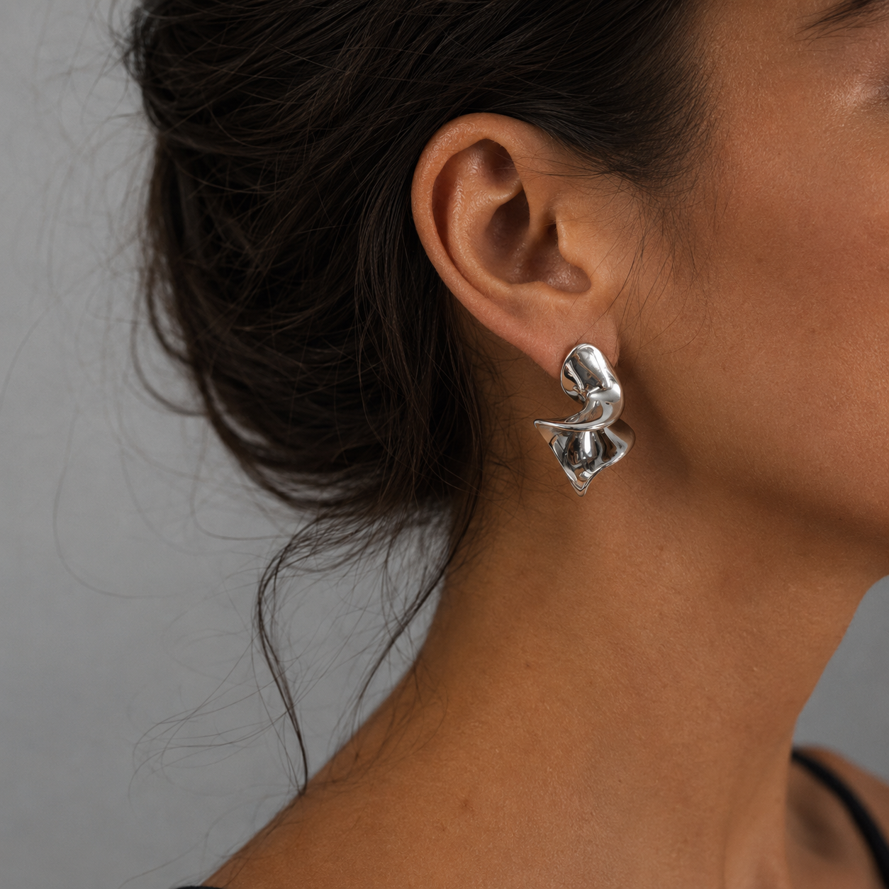 PM077 – Silver Chunky Wave Hoop Minđuše
