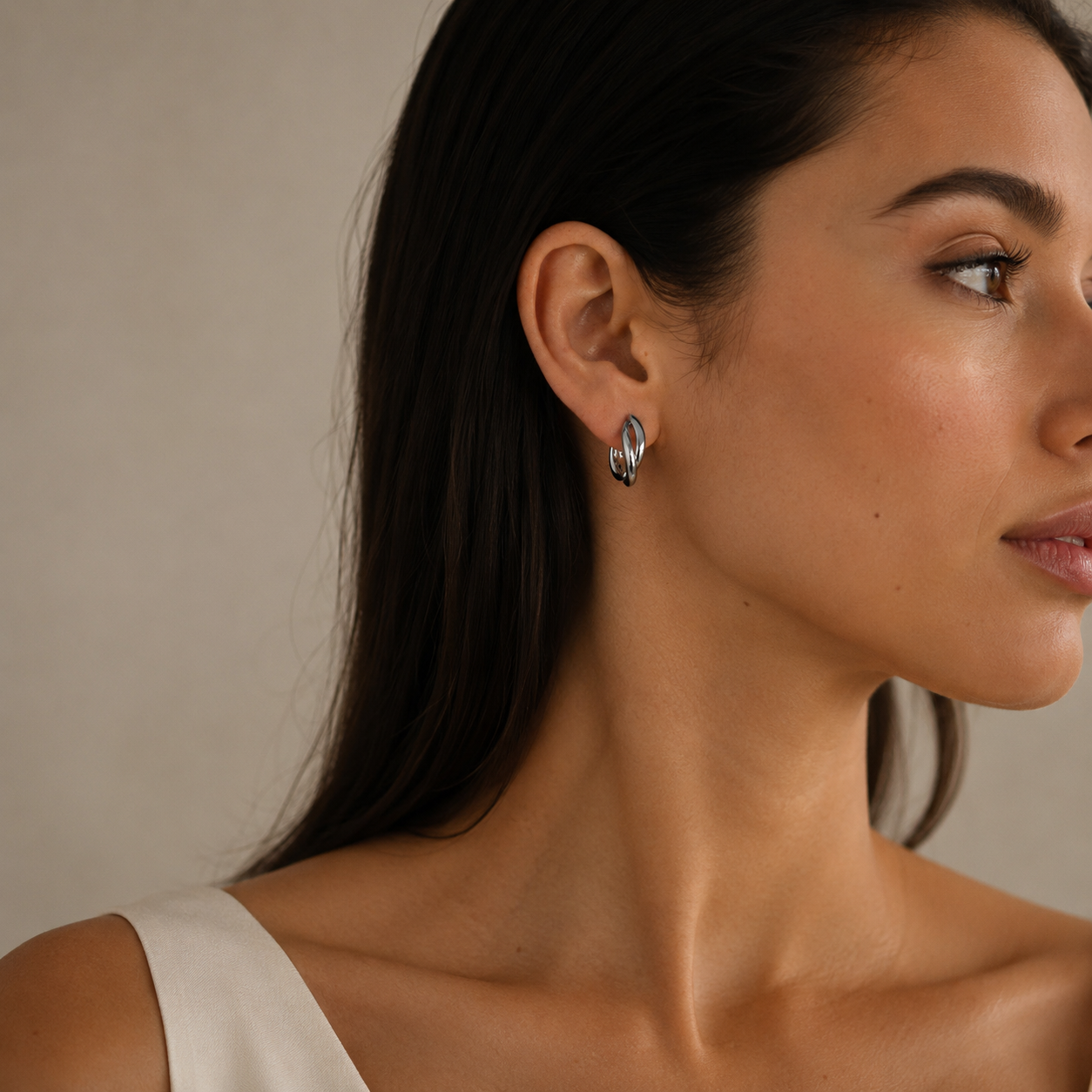 PM080 – Silver Interlocked Duo Hoop Minđuše