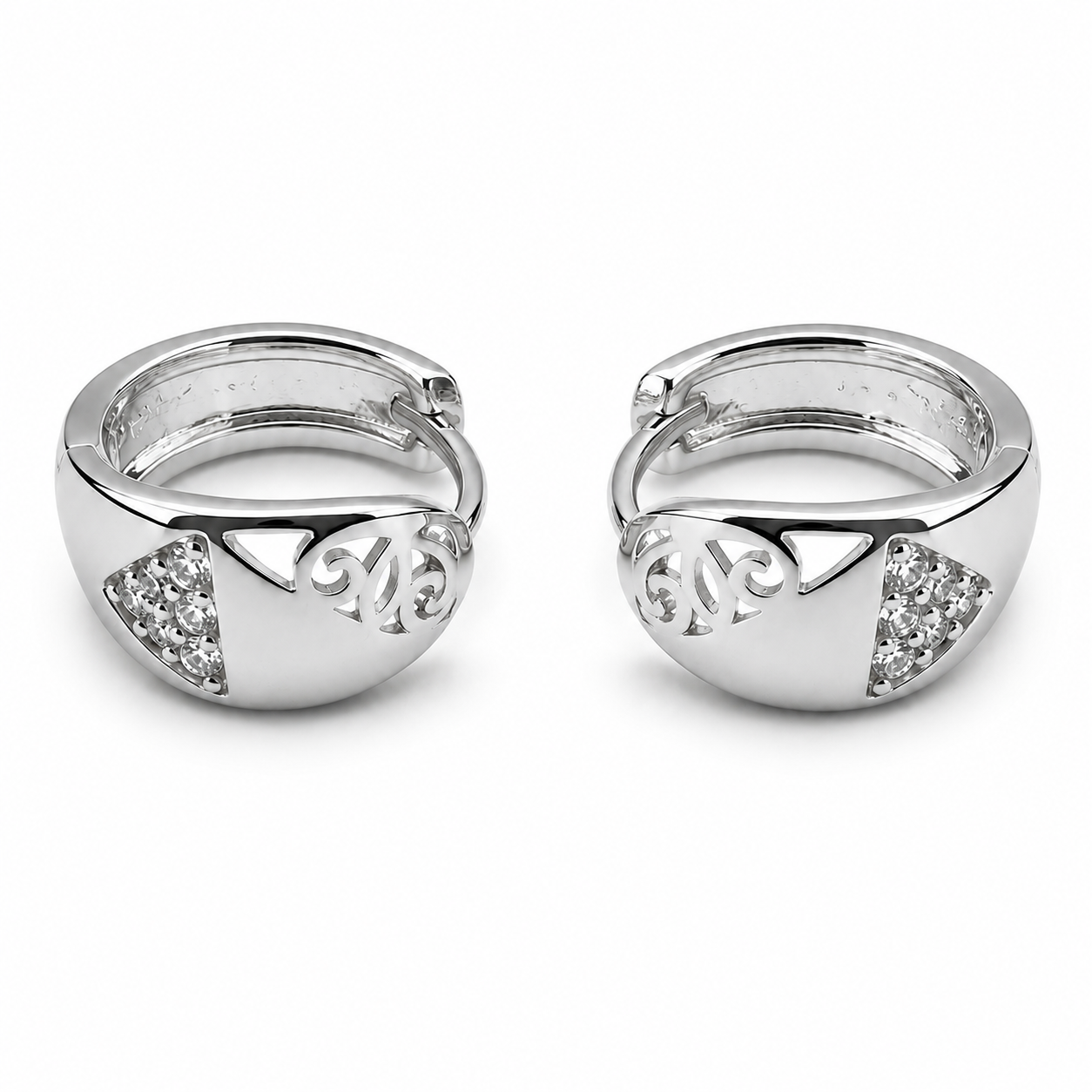 PM102 – Silver Arabesque Pavé Wide Huggie Minđuše