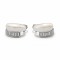 PM104 – Silver Crescent MOP Baguette Channel Stud Minđuše - prednja strana