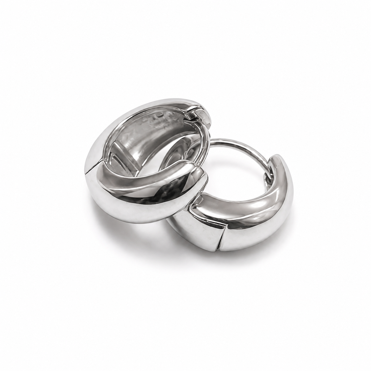 PM116 – Silver Bold Circle Huggie Minđuše