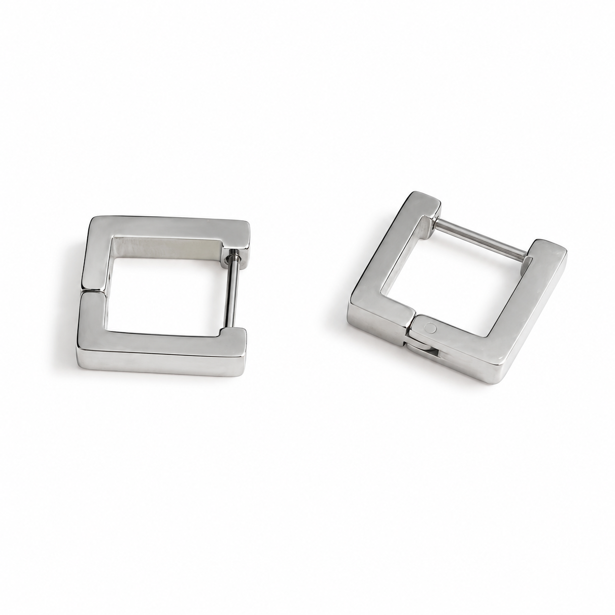 PM123 – Silver Minimalist Huggie Minđuše