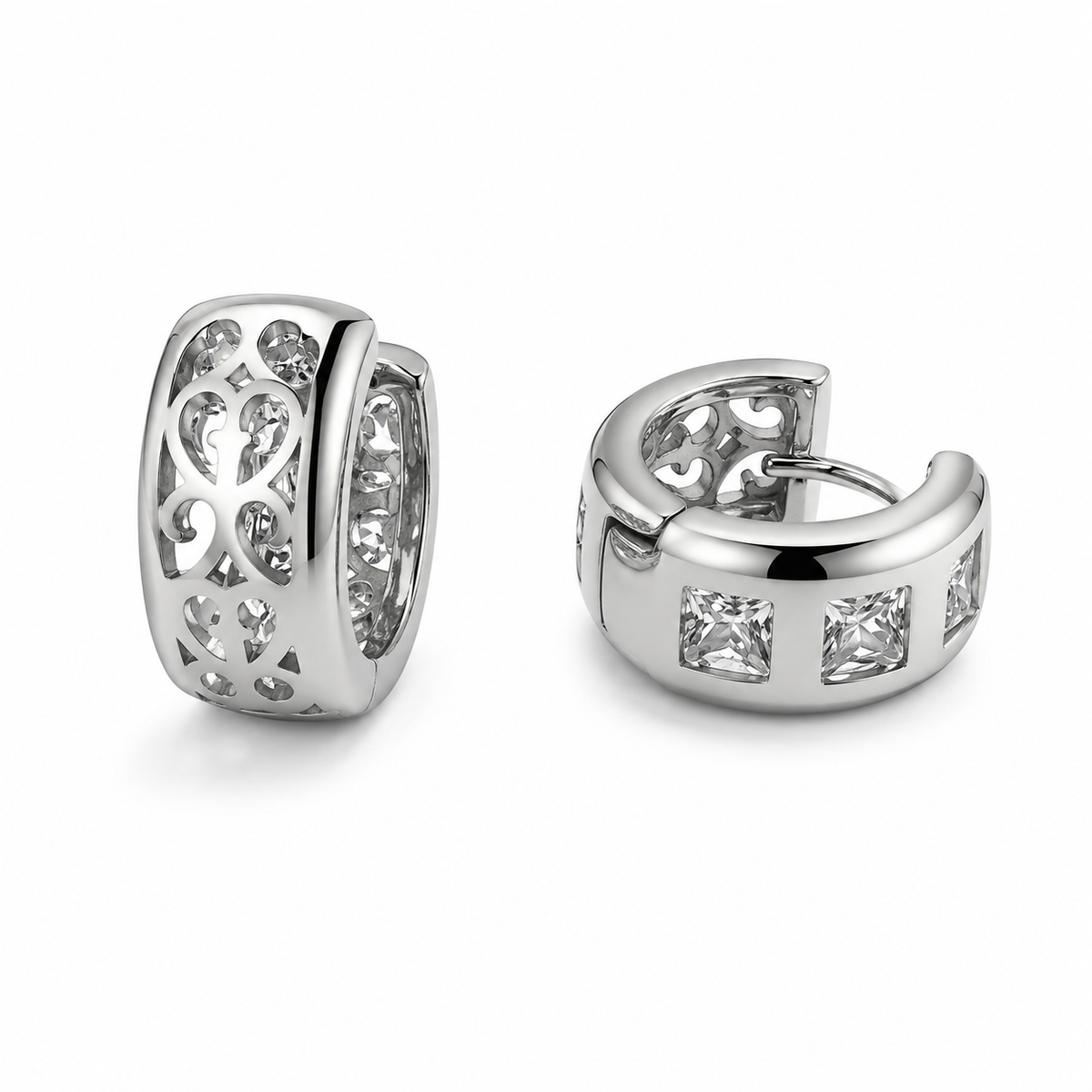 PM132 – Silver Princess Cut Bezel Filigree Huggie Minđuše