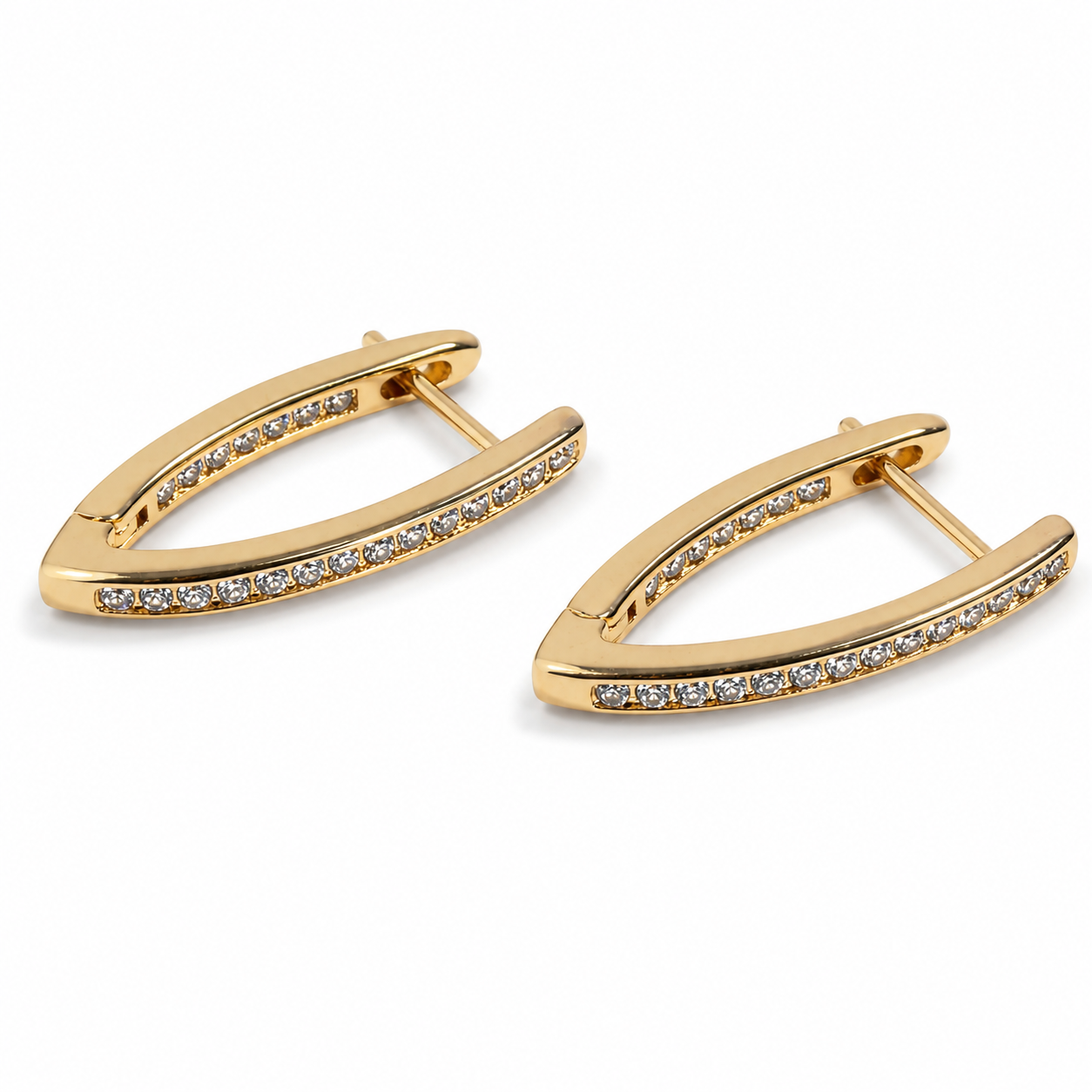 PM014G – Gold Almond CZ Channel Huggie Minđuše