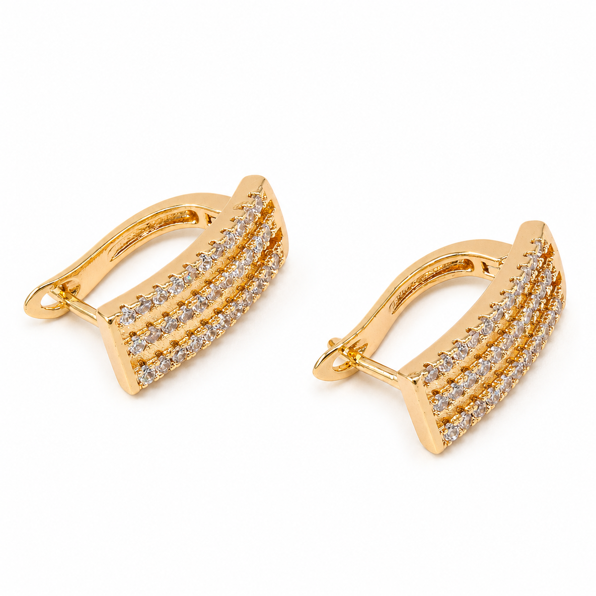 PM020G – Gold Multi-Row Pavé Arch Huggie Minđuše