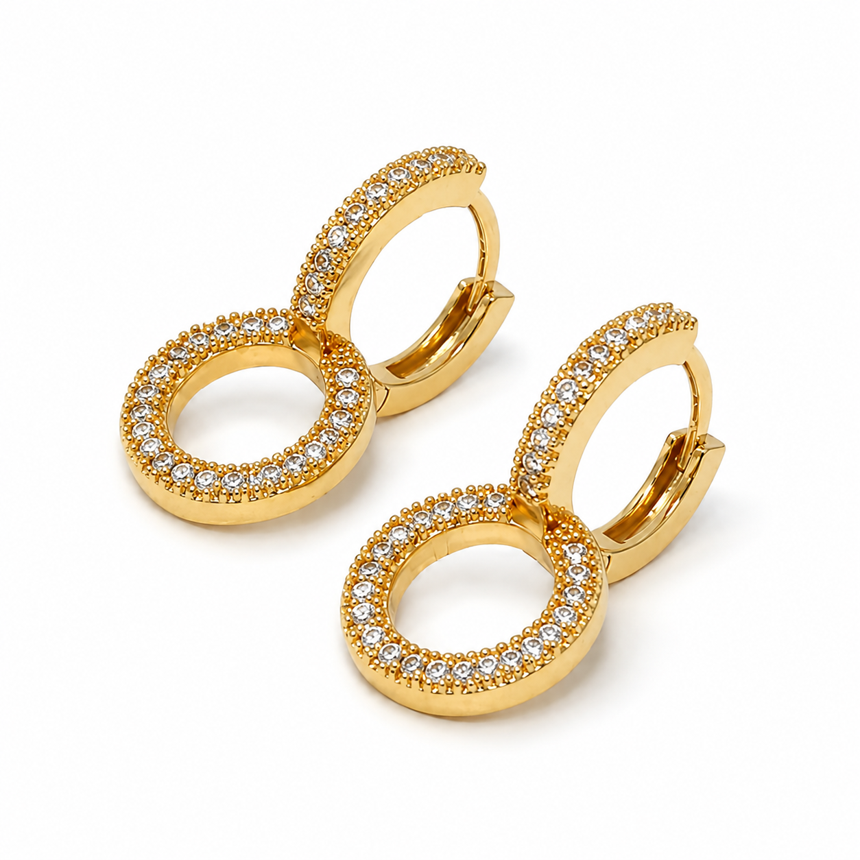 PM025G – Gold Pavé Open Circle Huggie Dangle Minđuše