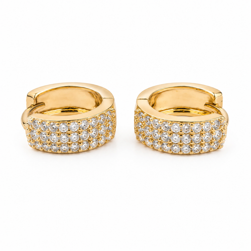 PM056G – Gold Triple Row CZ Pavé Wide Huggie Minđuše