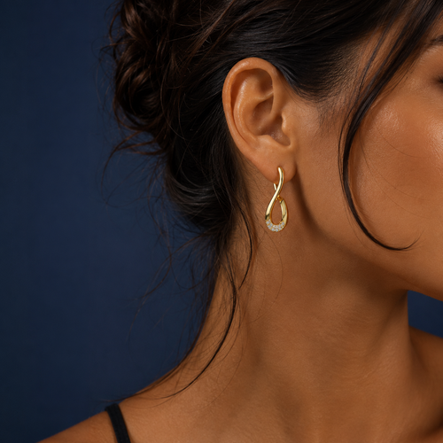 PM039G – Gold Sculptural Teardrop Pavé Hoop Minđuše