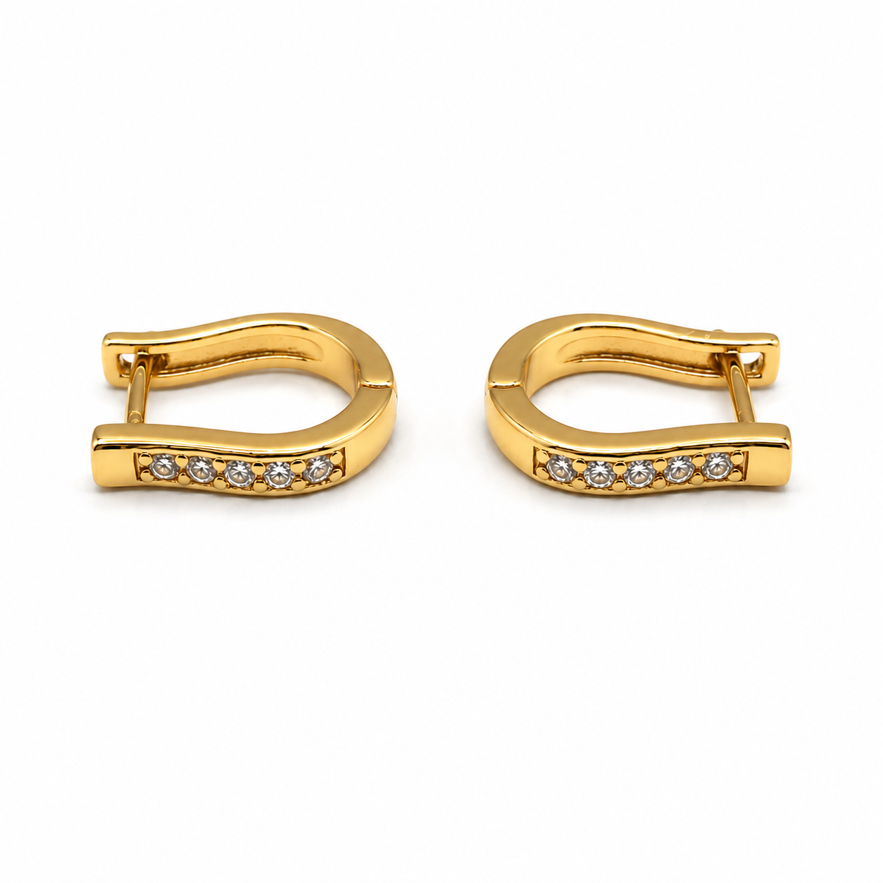 PM058G – Gold D-Hoop CZ Prong Bar Minđuše