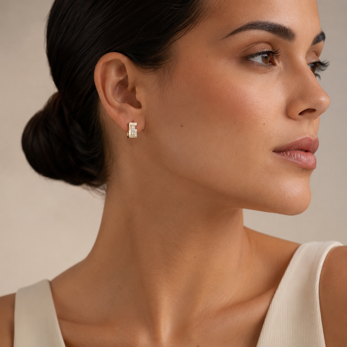 PM074G – Gold Rectangular Flat Huggie CZ Pavé Minđuše