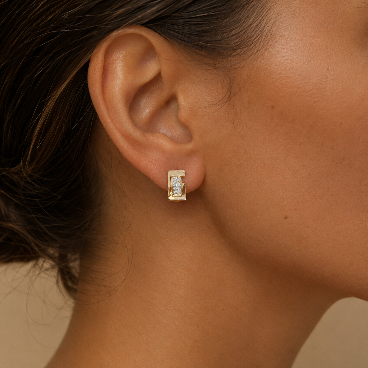 PM074G – Gold Rectangular Flat Huggie CZ Pavé Minđuše