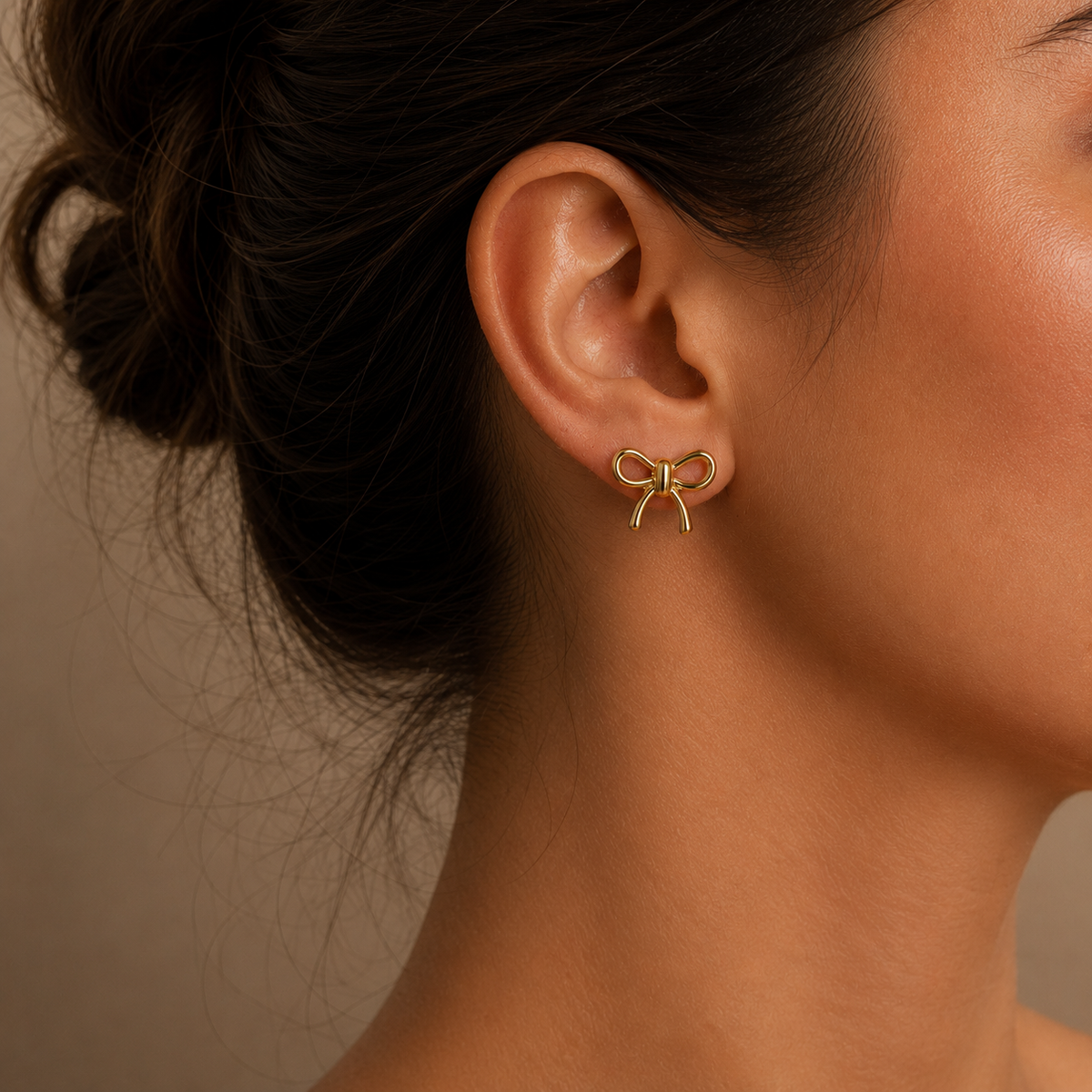 PM086G – Gold Sweet Bow Stud Minđuše